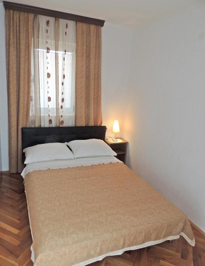 Apartman Husic Pag Town Exterior foto