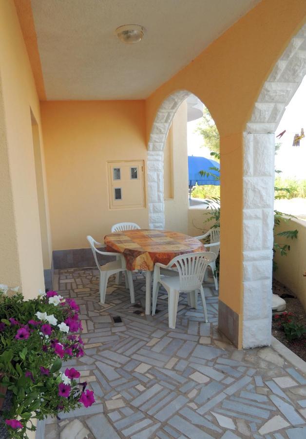 Apartman Husic Pag Town Exterior foto