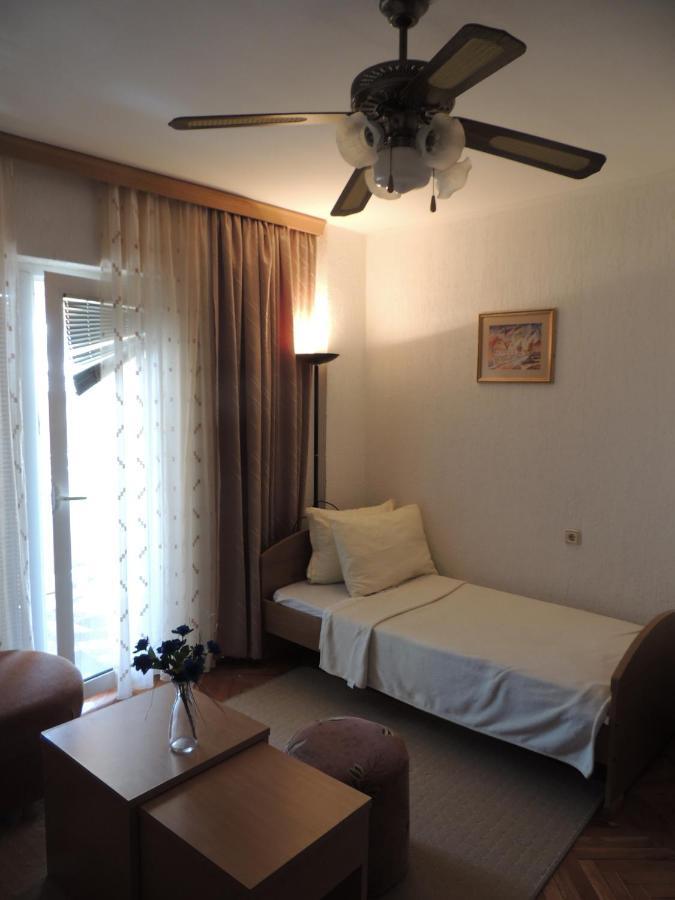 Apartman Husic Pag Town Exterior foto